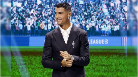 Ronaldo püşkatmaya 6 milyonluq bəzək əşyaları ilə GƏLDİ