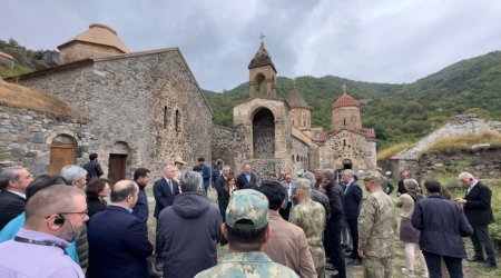 Xarici diplomatlar Xudavəng monastır kompleksini ziyarət etdilər - FOTO/VİDEO