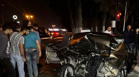 Bakıda dəhşətli qəza: 1 ölü, 1 yaralı var - FOTO