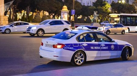 Bakıda əmrə tabe olmayan sürücünü üç polis maşını saxladı - VİDEO