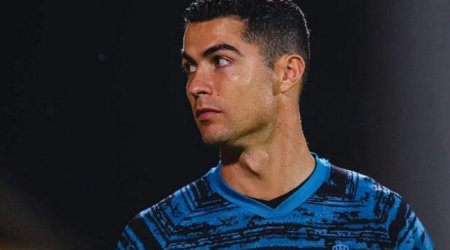 Ronaldo "Messi" şüarlarına belə cavab verdi