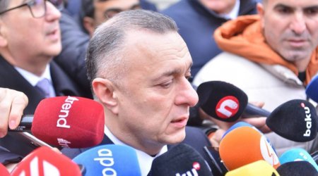 Nazirdən saxta plastik cərrahlarla bağlı XƏBƏRDARLIQ – “Cinayət əməlidir”