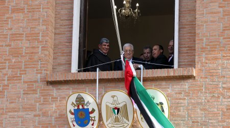 Mahmud Abbas Vatikanda Fələstinin səfirliyini açıb
