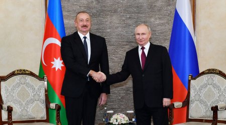 Vladimir Putin İlham Əliyevə zəng etdi