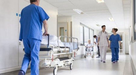 Məşhur klinikanın rəhbəri öldü - FOTO