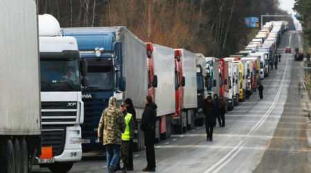 Ermənistanın 400 yük maşını Rusiya-Gürcüstan sərhədini keçə bilmir