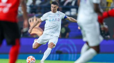 Ronaldo: "Barselona"ya keçə bilərdim"