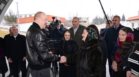 Prezident Xocalının Ballıca kəndinə köçən sakinlərlə GÖRÜŞDÜ - FOTO/VİDEO