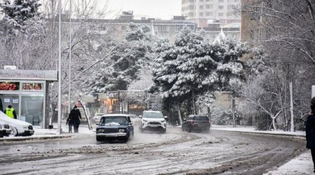 Sürücülərə XƏBƏRDARLIQ: Bu şəxslər hərəkətə mane olurlar