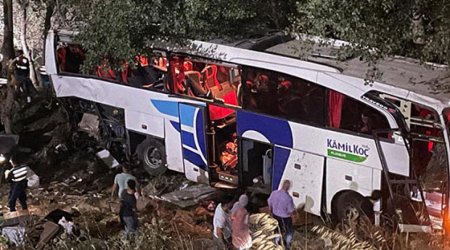 Türkiyədə avtobus aşdı - 37 yaralı var