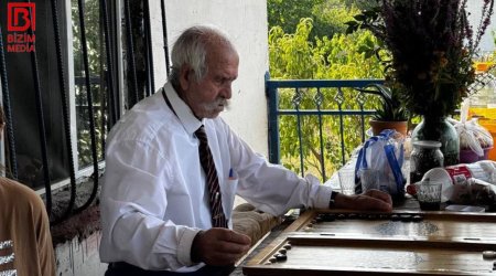 Tikanlı kənd məktəbində birinci və ikincilərə bir otaqda dərs KEÇİLİR – İki fərqli sinif niyə BİRLƏŞDİRİLİB? – FOTO