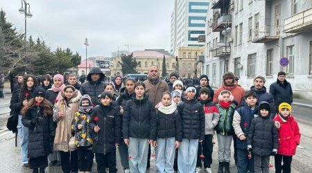 İOEUG Gimnastika Məktəbinin kollektivi “Ana harayı” abidəsini ZİYARƏT ETDİ – FOTO