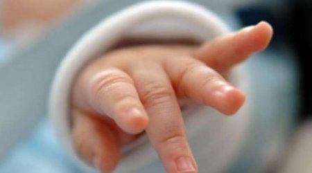 Sanitar qovşaqda dünyaya gətirdiyi uşağını öldürmək istəyən ANA: “Çimizdirmək istəyirdim” – ÖZƏL