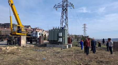 Qusarın 2 kəndində elektrik xətləri yenilənib, 3 kəndində işlər gedir - FOTO