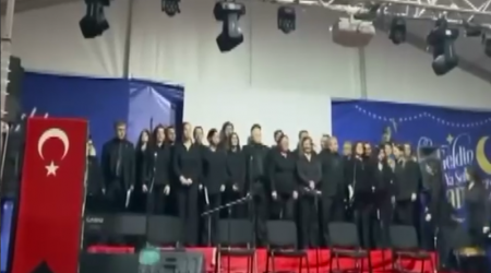 Türkiyədə Ramazan çadırında səhnə çökdü, 5 nəfər yaralandı – ANBAAN VİDEO