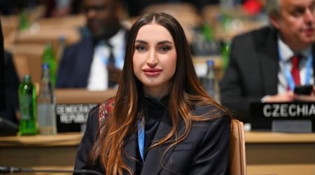 Alyona Əliyevadan BAYRAM TƏBRİKİ - FOTO