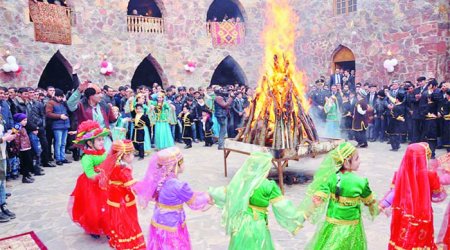 Unudulan adətlər, soyuqlaşan münasibətlər... – Novruzu niyə əvvəlki kimi QEYD ETMİRİK?