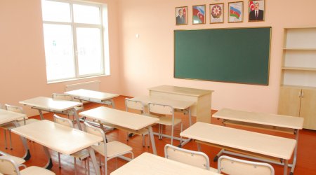 İDDİA: İsmayıllıda şagird sinif yoldaşının üzərinə stul atıb? - FOTO