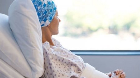 Xərçəngi sağaltmaq üçün “türkəçarə” müalicələr – Təsirli, yoxsa təhlükəlidir?