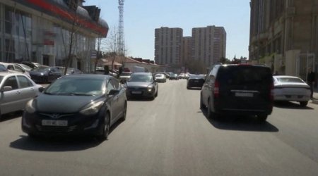 Bakıda qoşa xətlərin silinməsi sürücülərin cərimələnməsinə səbəb olur – VİDEO