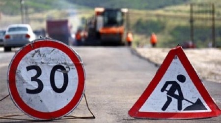 Gəncədə yolda aparılan təmir işləri ağır QƏZAYA səbəb oldu: Yaralı var