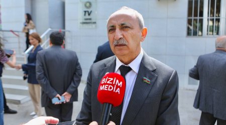Əziz Ələkbərlidən SƏRT REAKSİYA – “Utanmadan bizi ittiham edirlər”