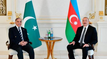 Şahbaz Şərifdən İlham Əliyevə: “Sizi İslamabadda görməyə böyük ümid bəsləyirəm”
