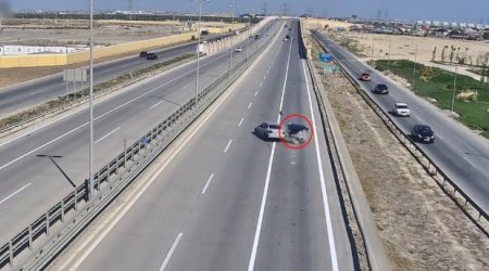 Aeroport yolunda geriyə hərəkət edən avtomobillər ağır qəza törətdi - ANBAAN VİDEO