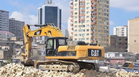 Bakıda köhnə tikililər söküləcək – RƏSMİ