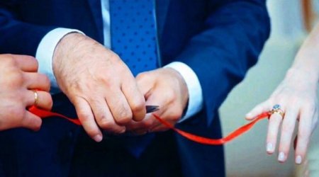 Azərbaycanda daha bir ŞOK OLAY – Atanın bacısı oğluna nişanladığı qızı EVDƏN qaçdı
