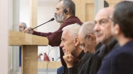 Arayik və digərləri yenidən MƏHKƏMƏ QARŞISINDA - FOTO