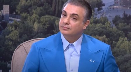 "Şou-biznesdə ən böyük qarderob Rüfətdədir"