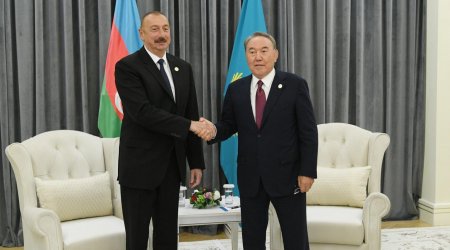 Nazarbayev İlham Əliyevi TƏBRİK ETDİ