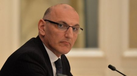 Elçin Əmirbəyov: “Ermənistan Konstitusiyası dəyişməlidir, əks halda sülh mümkün deyil”