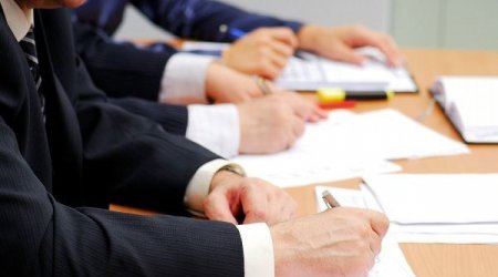 Dövlət qulluqçusu olmaq istəyənlərin NƏZƏRİNƏ! Qeydiyyat başladı