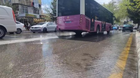 "Memar Əcəmi" metro stansiyasının yaxınlığını SU BASIB - VİDEO