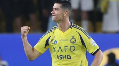 Ronaldo qollarının sayını 933-ə ÇATDIRDI