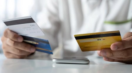 Kartlardan daha 14 min manat oğurlandı