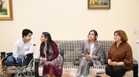 Birinci Xanım və Leyla Əliyeva 1 saylı körpələr evində və uşaq evi sosial xidmət müəssisəsində olublar - FOTO