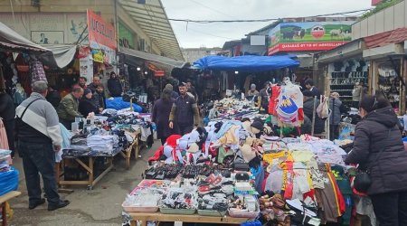 “Vosmoy” bazarının ətrafındakı küçə ticarəti yığışdırıldı - FOTO