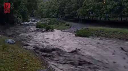 Yardımlıda qısamüddətli sel keçdi: Viləş çayı daşdı