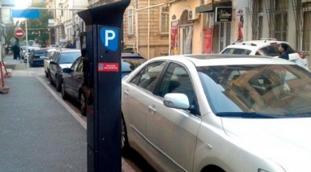 Park edilən avtomobildən meyit tapıldı