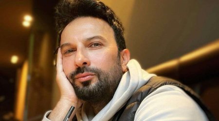 Tarkan anasınının vida mərasimində göz yaşlarına BOĞULDU – FOTO/VİDEO