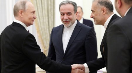 Putin Kremldə Abbas Əraqçini qəbul etdi - VİDEO