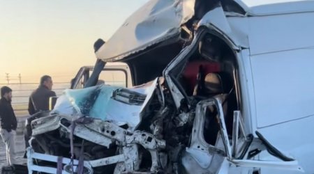 Bakıda "Ford" sərnişin avtobusu ilə toqquşdu – VİDEO