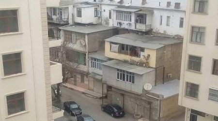 Bakıda qeyri-adi bina: Balkonun da balkonu var - FOTO
