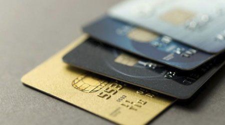 Bank kartlarından daha 18 min manata yaxın pul oğurlandı