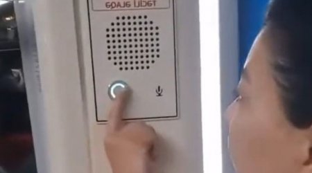 Qadının metroda etdiyi hərəkət müzakirələrə səbəb oldu - VİDEO