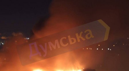Rusiya Odessanı bombaladı: Şəhər od içində yanır - VİDEO