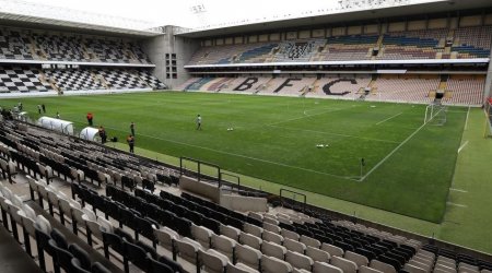 Borca görə stadionun işığını KƏSDİLƏR